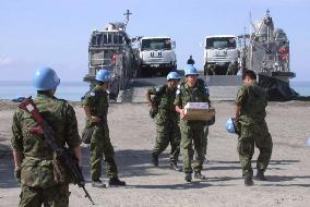 Japanese ship arrives in E. Timor's Suai on peacekeeping mission